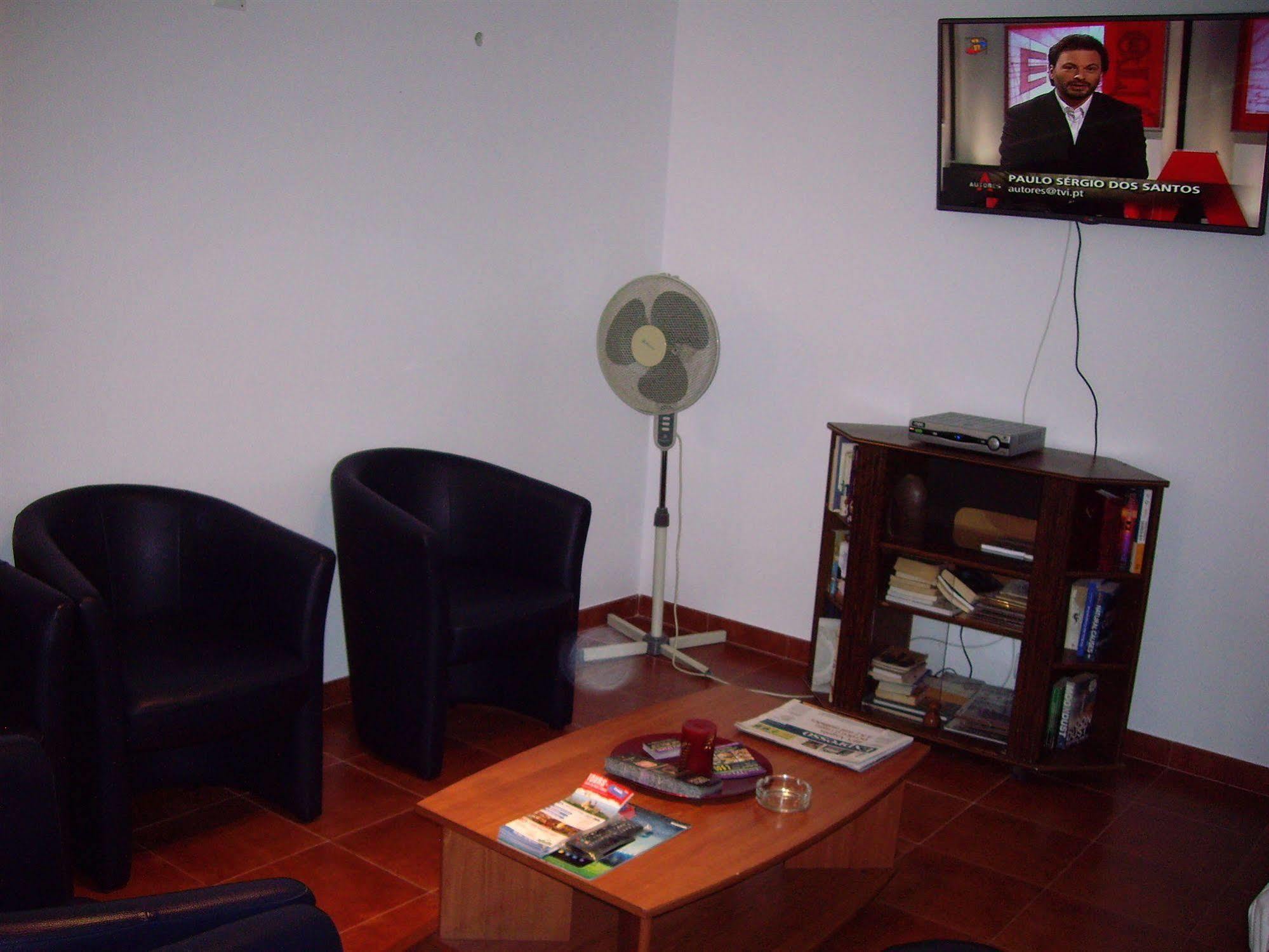 Residencial Camoes Bed and Breakfast Lisboa Eksteriør billede